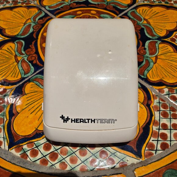 Healthteam Wrist Blood Pressure Monitor - Picture 1 of 6